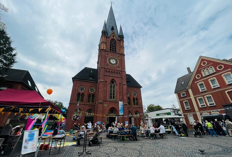 Rund 300 waren unter dem „Himmel über Wanne“