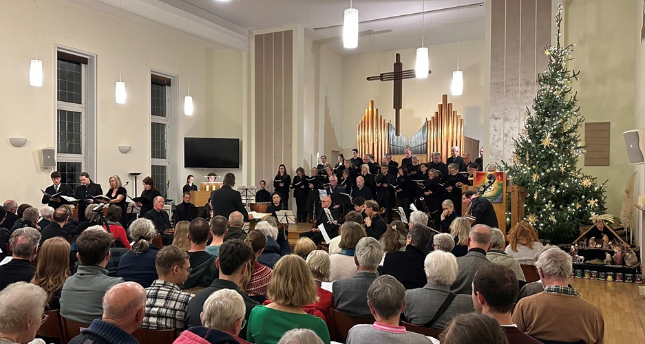 Der Junge Chor singt in der Herner Lutherkircbe