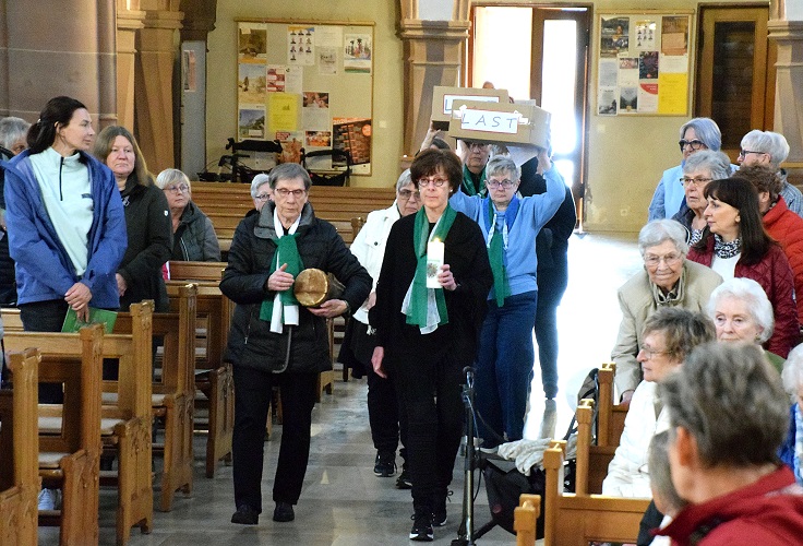 Beten und Sammeln für ein besseres Nigeria