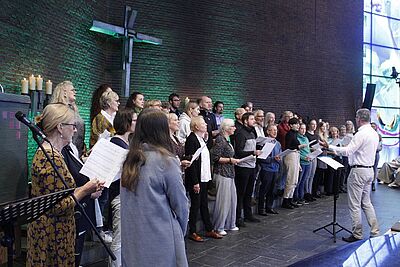 Stephanus-Chor debütierte im Gottesdienst