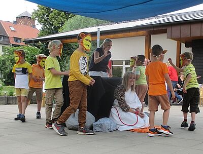 „Weltraumkinder“ wurden mit Segen verabschiedet