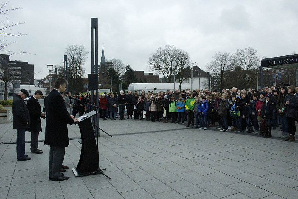 Schüler arbeiten den Holocaust auf