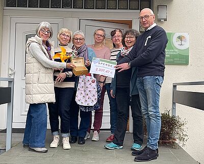 Spende über 2.337 Euro zum Abschied