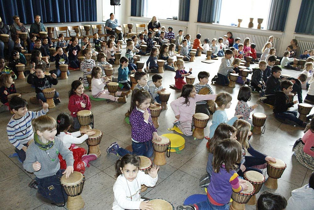 Trommelzauber-Mitmachkonzert beendet afrikanische Woche