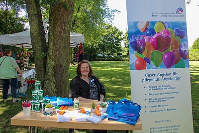 Heitere Sommerstimmung im Krankenhausgarten