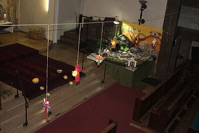 „Unter Kreuzen“ – Mobile in der Petrikirche