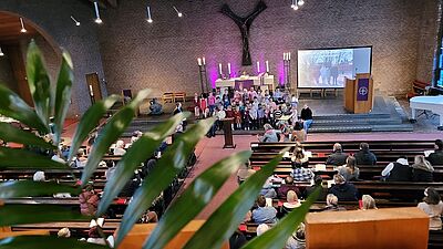 Jesus als Friedenskönig gefeiert