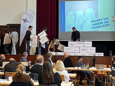 Arbeit mit Kindern und Jugendlichen gestärkt