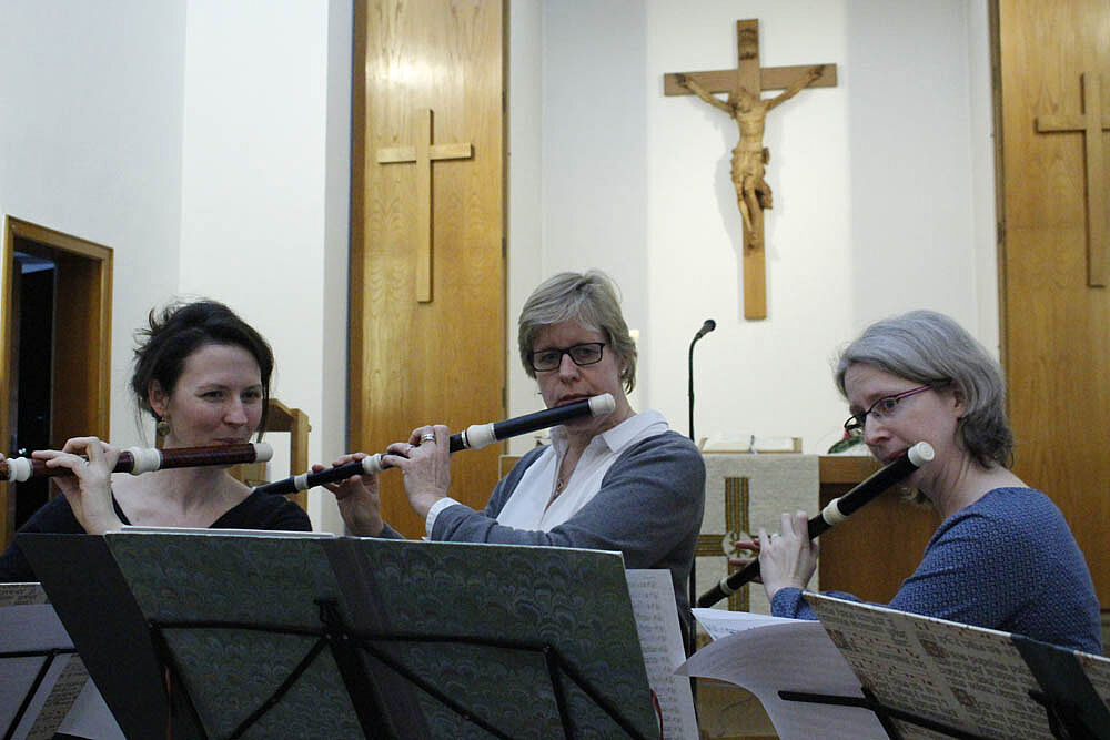 Drei Frauen und zwölf Flöten