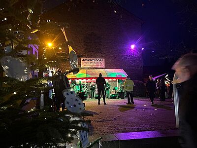 Glühwein, Reibekuchen und Kettenkarussell