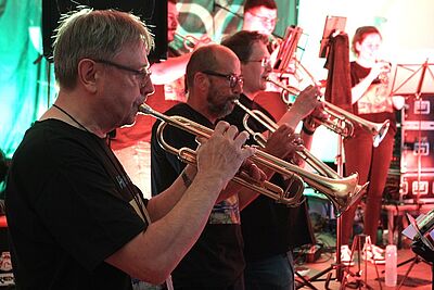 Heavy Metal, Indy-Rock und „Symphonic Metal“