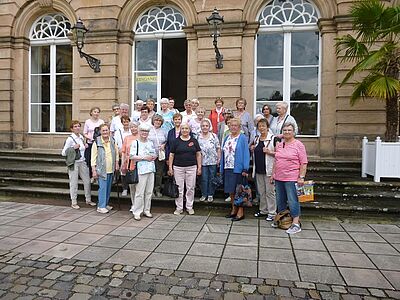 Führung durchs Barockschloss und Schifffahrt