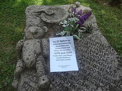 Mitglieder der DGB-Geschichtswerkstatt gedenken Euthanasie“-Opfer