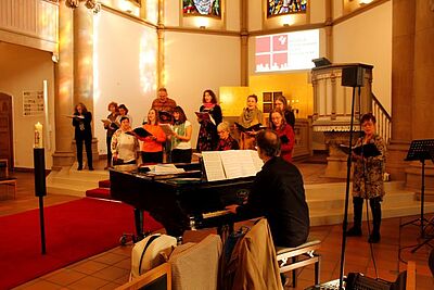 Soul-Voices mit Händen begleitet