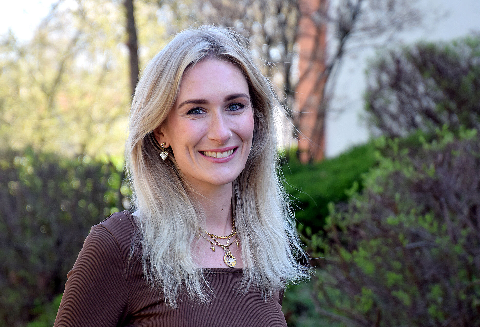 Willkommen Nina Bauer 