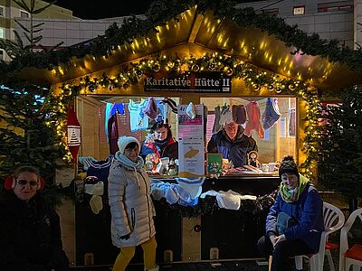 Karikative Hütte auf dem Herner Weihnachtsmarkt