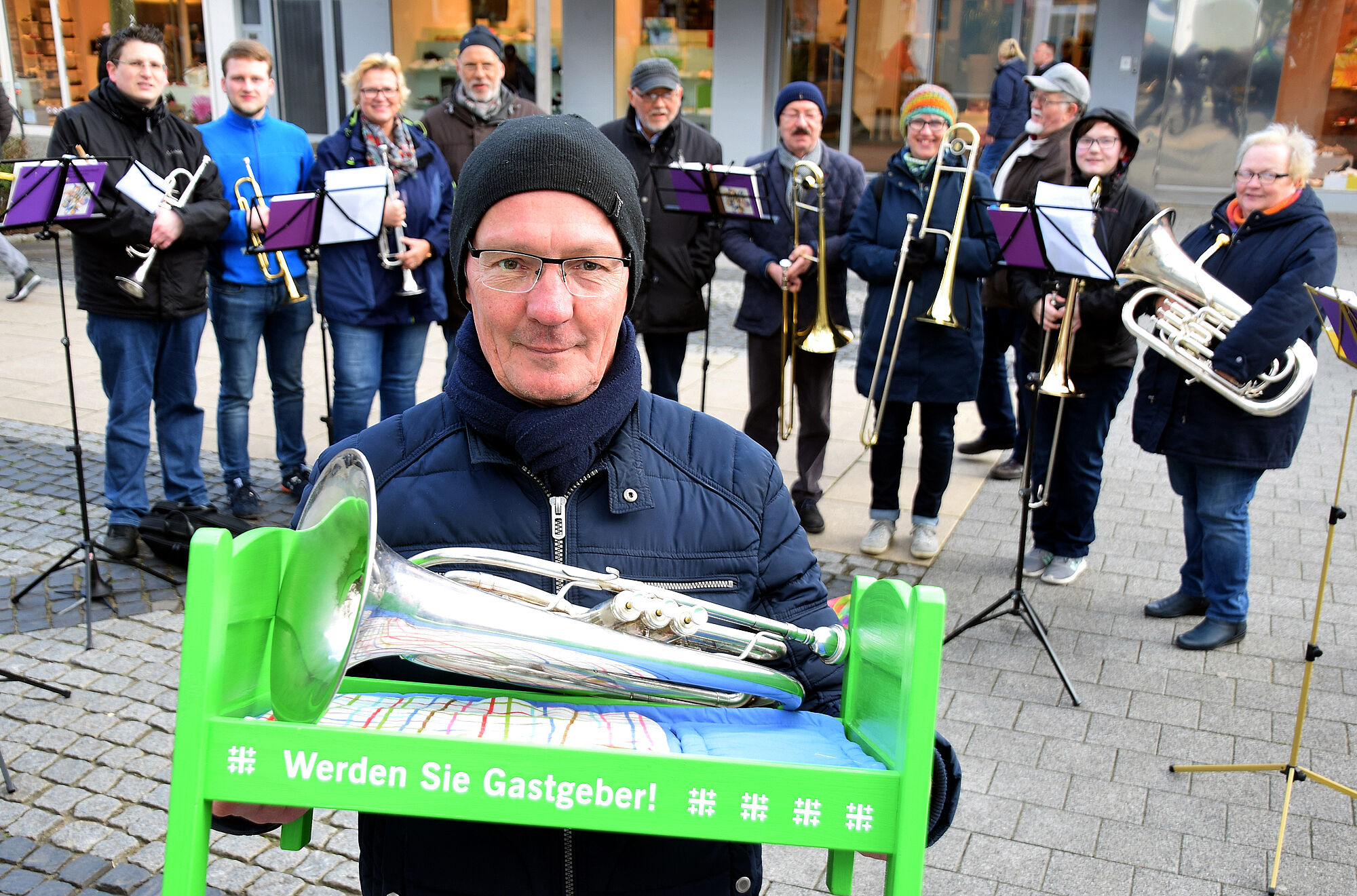 Mit Posaunen um Gastfreundschaft geworben