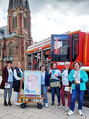 Mit dem Info-Bollerwagen am Welthospiztag unterwegs