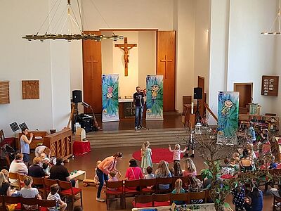 Viele Gründe zum Hüpfen und Singen