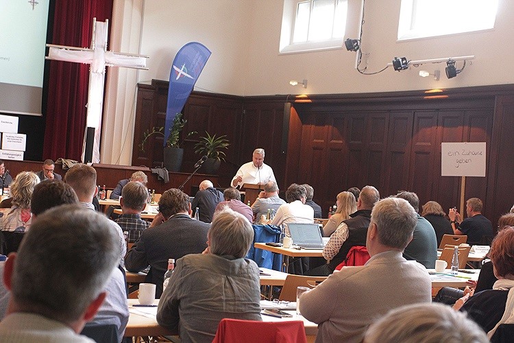 Arbeit mit Kindern und Jugendlichen gestärkt