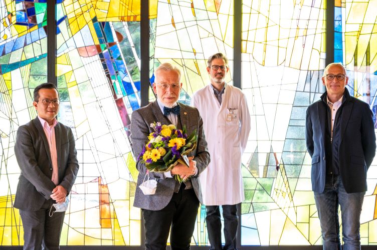 Palliativstation am EvK verabschiedet Dr. Wolf Diemer