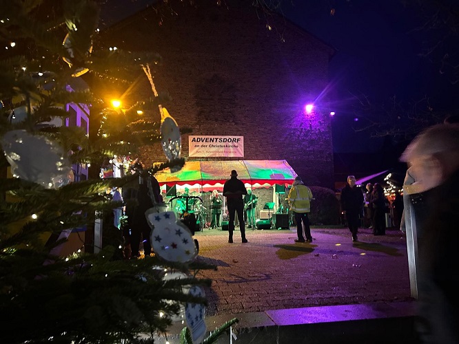 Glühwein, Reibekuchen und Kettenkarussell