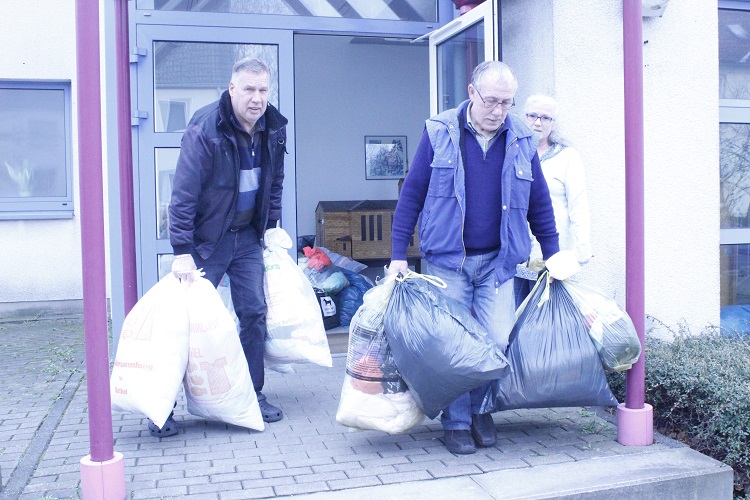 Altkleidersammlung Bladenhorst-Zion und Crange Wanne