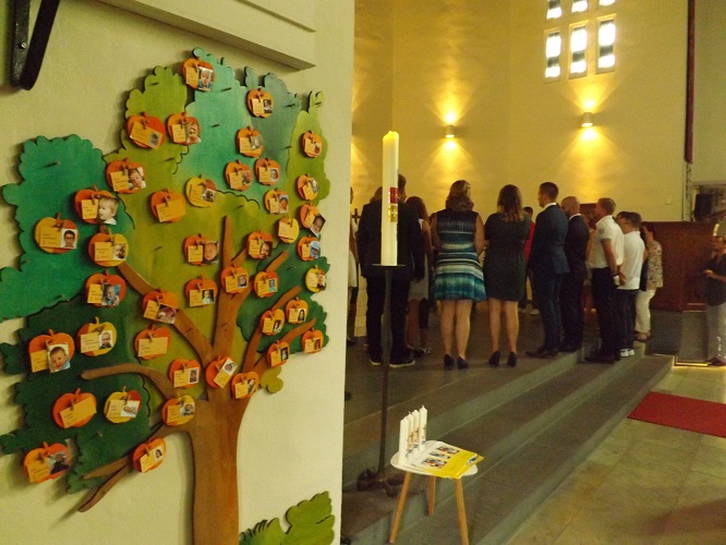 Apfelbaum mit fünf neuen „Früchten“