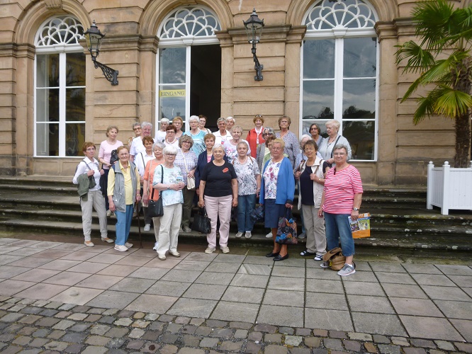 Führung durchs Barockschloss und Schifffahrt