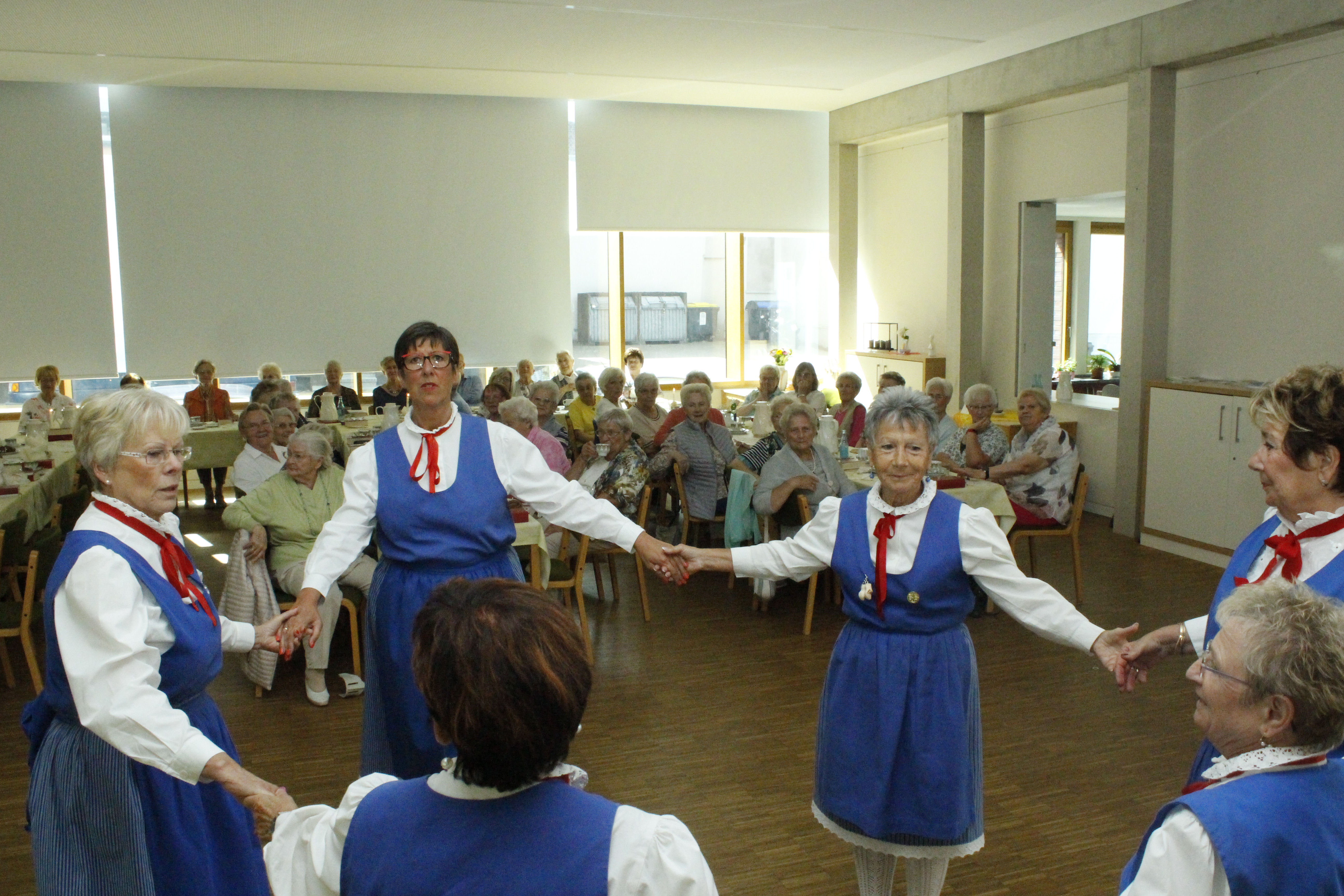 Klappern gehört zum Bauerntanz