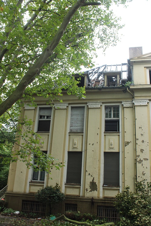 Altes Kreiskirchenamt stand in Flammen