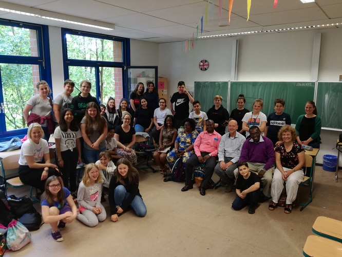 Beitrag zum Erwerb interkultureller Kompetenz