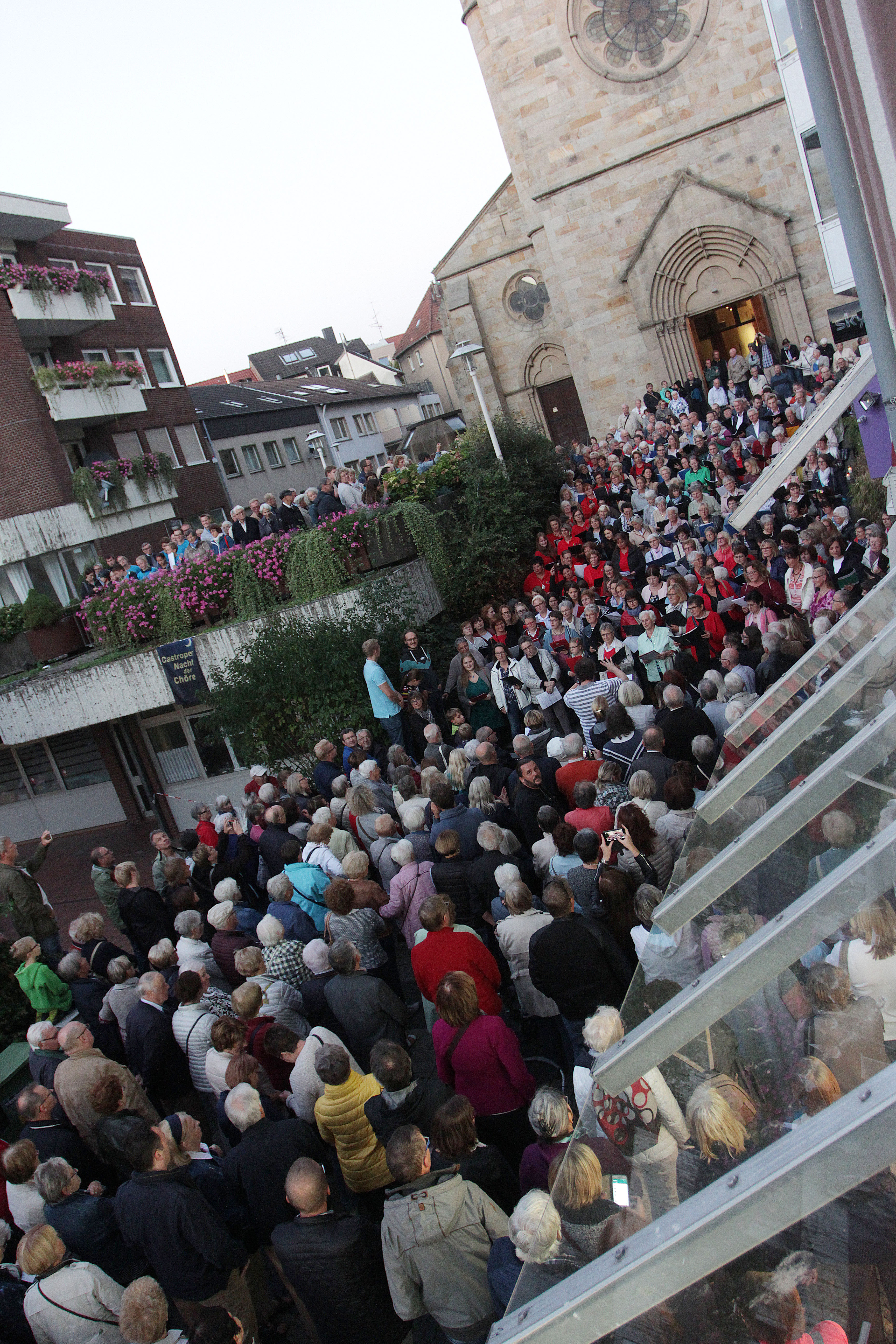 Elf Chöre bereicherten Castroper Nightshopping