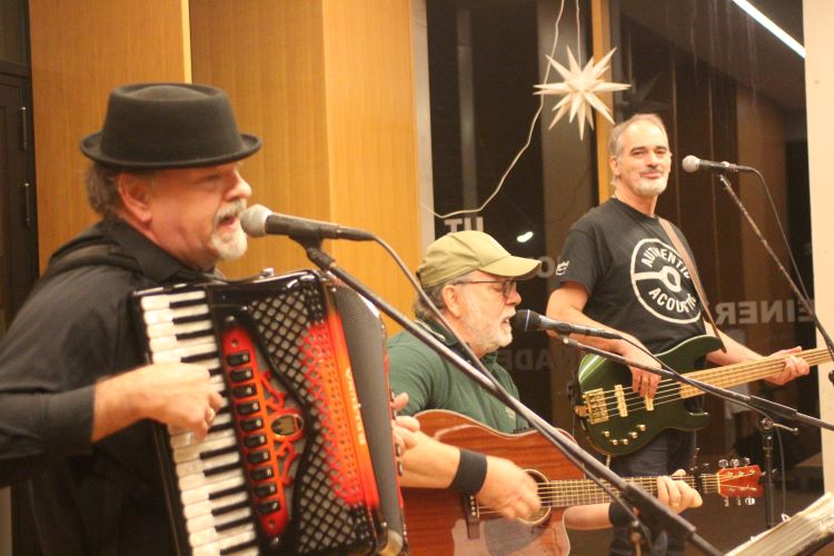 Sauf- und Rauflieder oder schmachtende Lovesongs