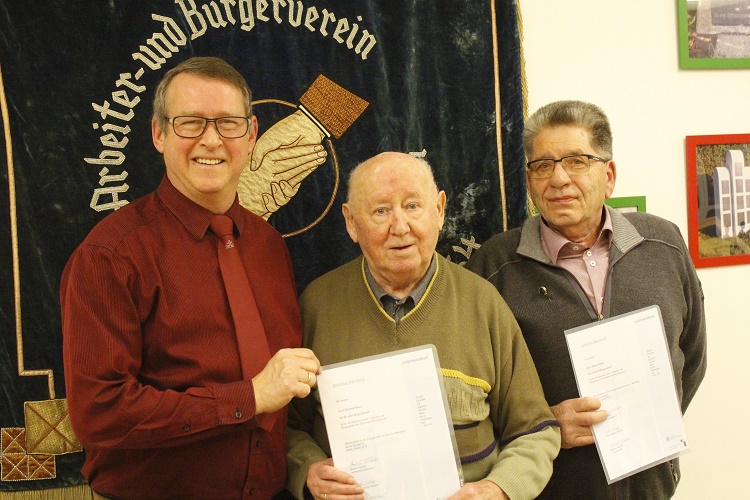 Ehrungen und Neuwahlen