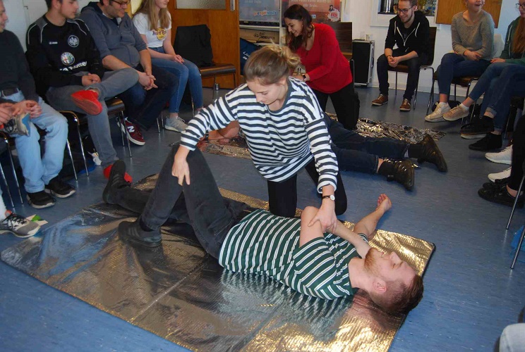 Wiederbelebung und Wundversorgung