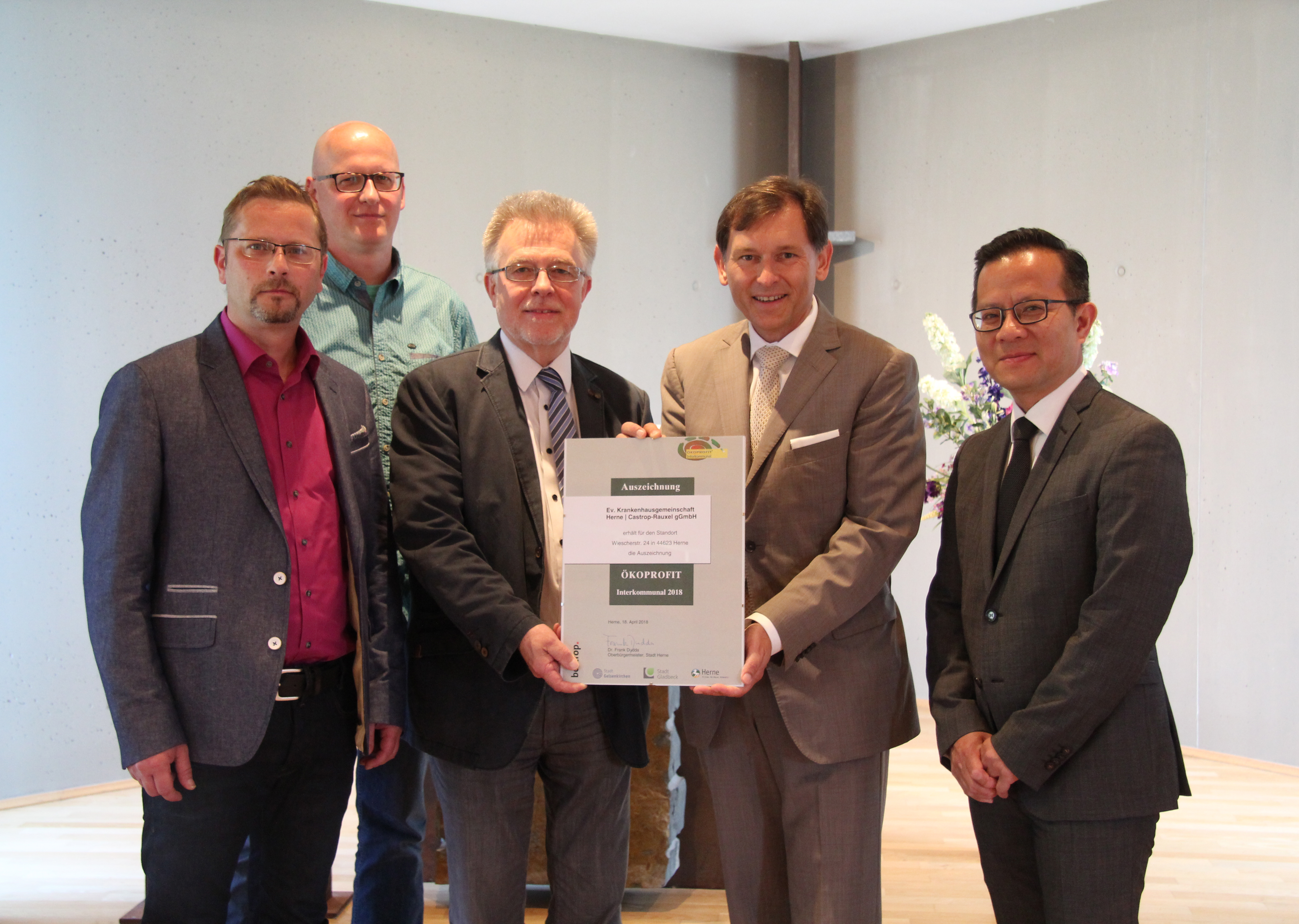 Blockheizkraftwerke und Umstellung der Lichttechnik auf LED