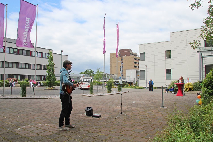 Vertraute Lieder aus der Jugend erfreuten Patienten