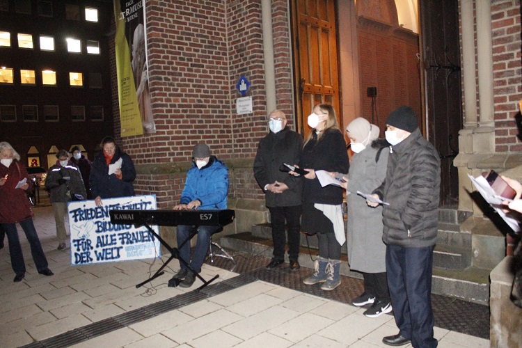 Gebet und Demonstration für Frauenrechte