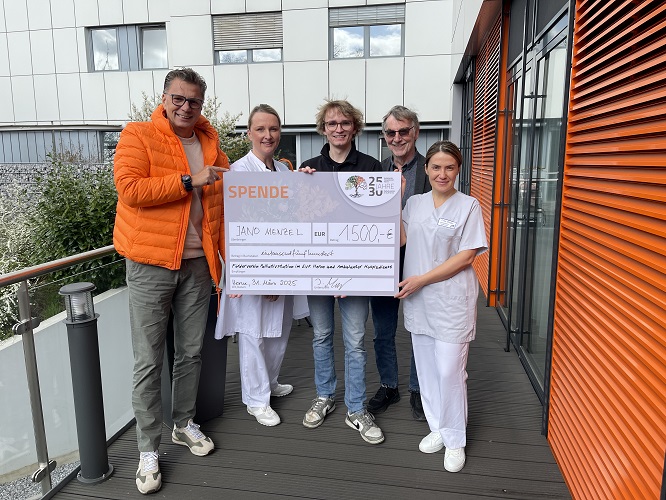 Junger Unternehmer mit großem Herzen