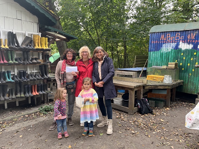 Faire Woche Aktion: „Kunst aus Müll“ für den guten Zweck