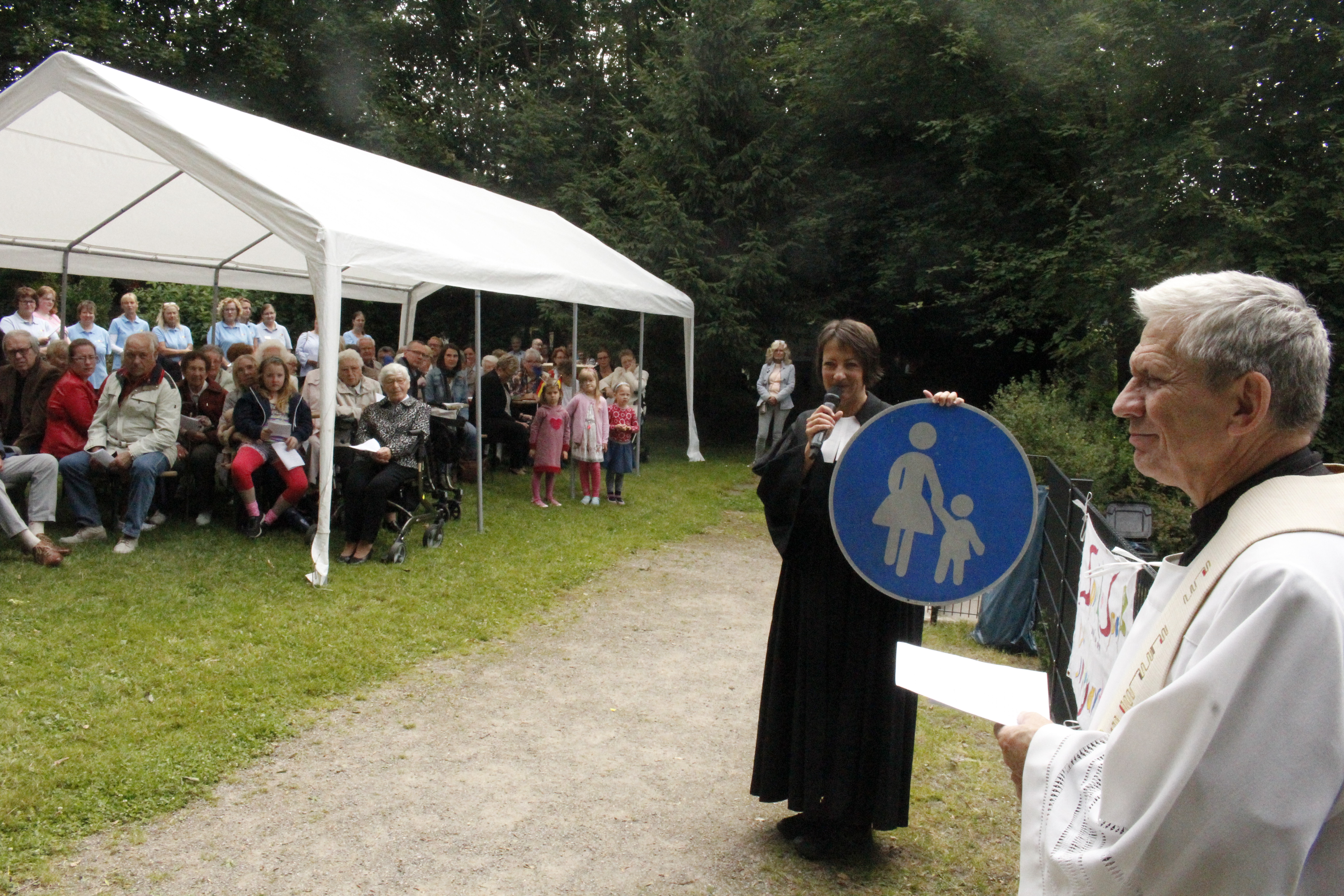 Verkehrszeichen verdeutlichte Predigtinhalt