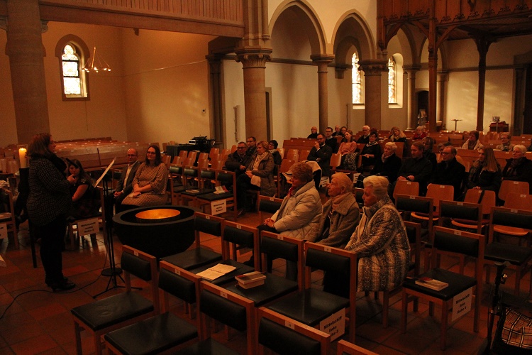 Zwei neue Kandidatinnen stellen sich zur (Kirchen-)Wahl
