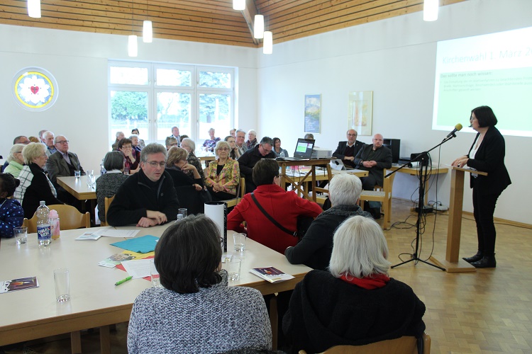Zentrale Gottesdienste weiterhin um 10 Uhr