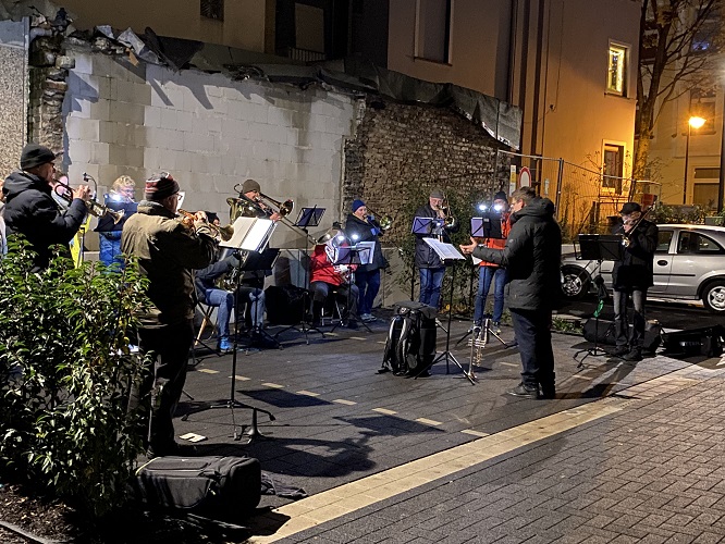 Adventliches Hofkonzert mit festlichen Klängen