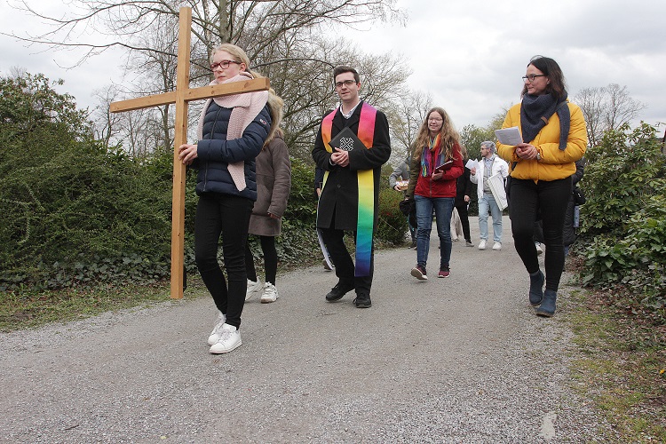 Tape-Art illustrierte den Kreuzweg Jesu