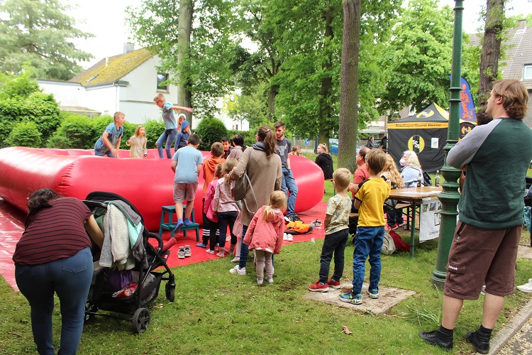 Mitmachtag „Total Lokal“  lockte rund 500 Kinder und Jugendliche