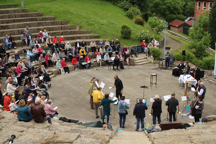Open-Air-Himmelfahrtsgottesdienst mit zwei Taufen