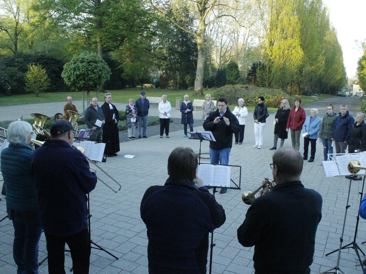Auf Friedhöfen die Auferstehung gefeiert