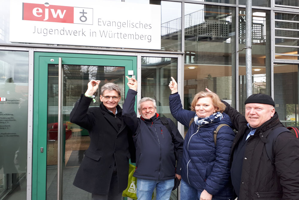 Juenger-Blick über den Tellerrand